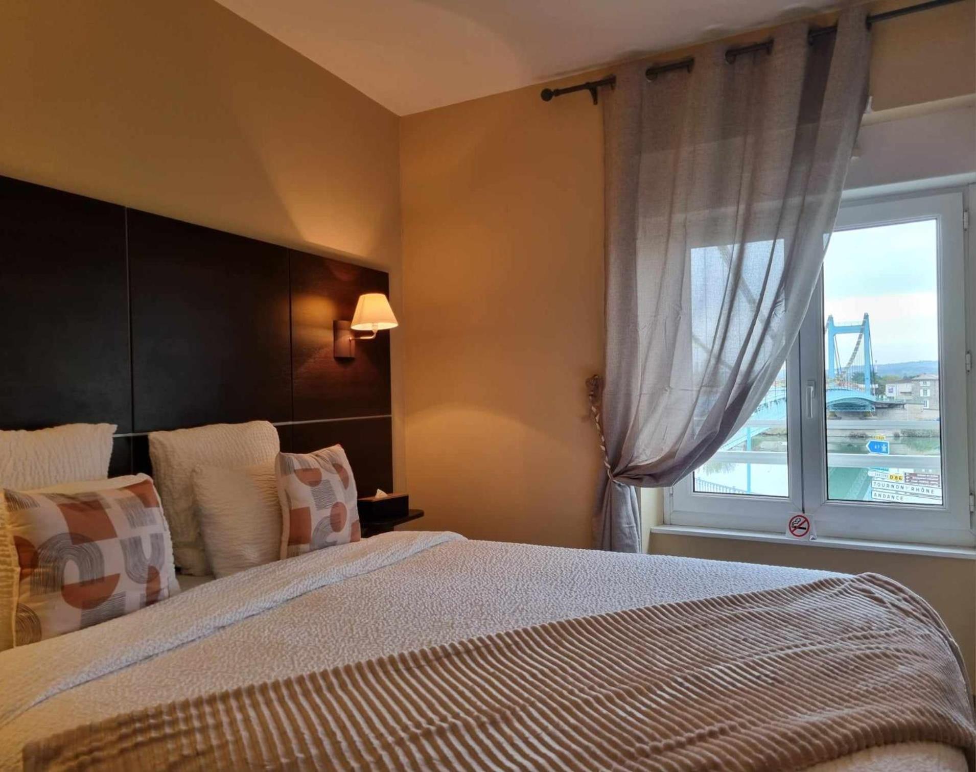 Logis Hotel Schaeffer- Restaurant Le Saint Georges Serrières-en-Chautagne Екстериор снимка
